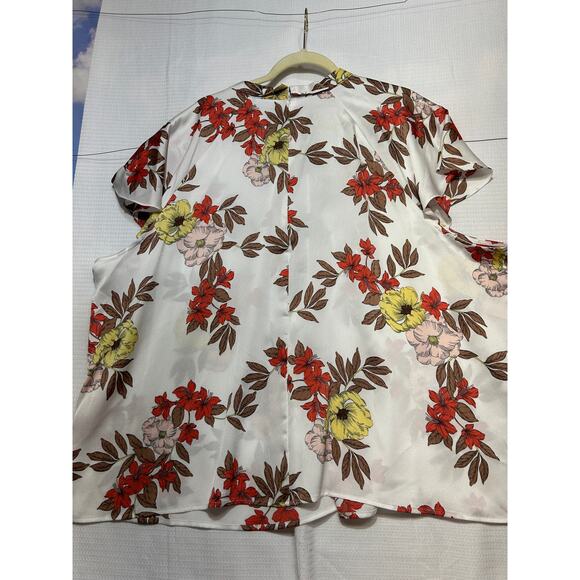 Liz Claiborne Women's Crew Neck Short Sleeve Floral Blouse Plus Size 3X - Picture 5 of 10